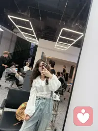 这一刻我觉得自己好勇敢.但也慢慢活成了自己不喜欢的样子.配图
