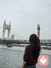 用心倾听，用爱陪伴，这是我每天的小美好。配图
