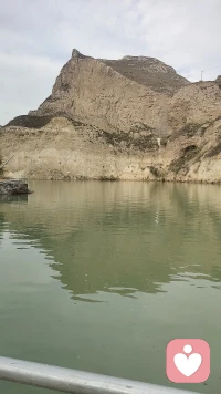 漫漫长夜不必慌，我一直都在，用心听你说。
​
长夜漫漫，心事有人懂，温柔有归处。

​黑夜再长，也有我陪你慢慢聊，把情绪慢慢放轻。
​
漫漫长夜不孤单，我在这里，认真倾听，温柔陪伴。
​
愿每个难眠的夜晚，都有人接住你的情绪。配图