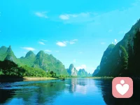 山入画，水含情，这一程，满目青绿。把烦恼放进风里，吹走疲惫，留下温柔配图