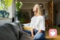 白天假装坚强，晚上独自崩溃。
你是不是也这样：
 
- 明明很累，却不敢说“我不行”
​
- 心里堵得慌，却找不到人倾诉
​
- 越安静，越容易胡思乱想
 
情绪没有对错，难过也不是软弱。
我在这里，安静听你说，不评判、不催促，帮你把乱麻理清楚。
给自己一次被看见、被治愈的机会。
#情绪树洞 #深夜emo #心理陪伴配图
