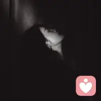不要去纠正任何人，你觉得他有问题，他并不觉得。你说我这里有副药，刚好对你的症，他会说滚一边去吧配图