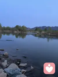 这辈子最通透的活法，其实就藏在两句话里，好好把自己当回事儿，你的真实感受永远比那些条条框框的道理更重要，别太把别人放在心上，属于别人的人生课题，就该让他自己去背负人这辈子最通透的活法。