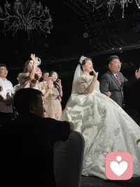 今天又去参加婚礼了，喜事总是让人心情愉悦啊！配图