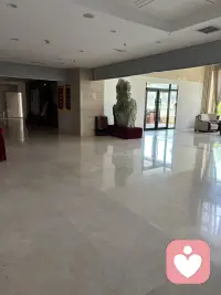 约几个好友，在伏天里泡泡温泉，果然是不错的选择，泡温泉二个字舒服，三个学真舒服。配图
