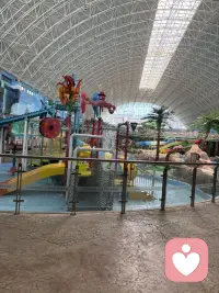 约几个好友，在伏天里泡泡温泉，果然是不错的选择，泡温泉二个字舒服，三个学真舒服。配图