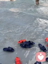 在温泉城里不但可以泡温泉而且可以感受造浪的冲击感！配图