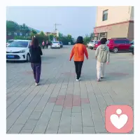 闲暇时间里在温泉附近散步走走，资源好丰富，可惜利用得不够好，若大的停车场早已杂草丛生，温泉城现可使用的地方仅占一半，那些一稀可见的部分仍然显示曾经的辉煌，很期待更加的完善，必定这里的汤是无以伦比的好呀！