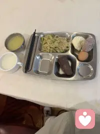 8天7晚的温泉之旅今天就结束了，跟老朋友欢声笑语放弃生活的琐碎，专业当下泡温泉的舒适中，这就足够了，回家仍然是生活的琐琐碎碎，那也是难得的幸福，平凡的人生、平凡的琐碎、平凡的日子，点点滴滴足够幸运的自己！