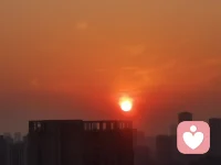 我没有别的特长，就是消息回得快，温柔又耐心，主打一个随叫随到，不让你孤单等消息。配图