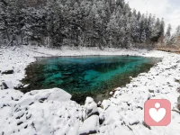 心理异常和心理障碍是有区别的——‌心理异常是广义概念，指偏离常态的心理状态，如暂时性失眠，心情低落或亢奋等;而心理障碍是临床诊断术语，特指达到疾病诊断标准、影响社会功能的心理问题‌，如抑郁、焦虑、精神分裂等。心理异常可能包括暂时性情绪波动，而心理障碍通常需要专业干预。