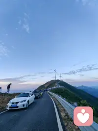 相遇是命运的安排，是缘分的偶然而至，是人生中最美妙的时刻。希望我的倾听，陪伴你走过人生中的低潮。让我成为你心灵的驿站，倾听你的烦恼。愿每句话都给你带来力量。配图