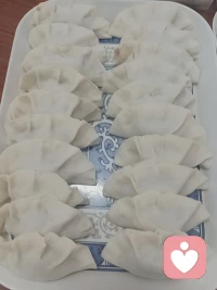 包好了✌️
这次是芹菜肉馅的🥟
​Baby喜欢吃
​我喜欢香菇青菜馅的
​你喜欢什么馅的呢？