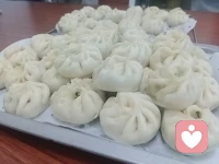 两种馅的包子蒸好啦～
牛肉芹菜 & 猪肉香菇木耳✅
周末愉快～晚安✨🌙
