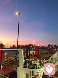 徐闻港（2026.5.27早晨05:45）
来～阳光中醒来☀️ 美丽梦还在 ～每一天都有新期待～配图