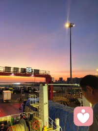 徐闻港（2026.5.27早晨05:45）
来～阳光中醒来☀️ 美丽梦还在 ～每一天都有新期待～配图