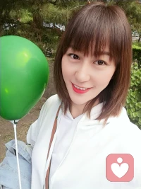 自己的故事自己留着就好，说浅了不感人，
说深了没人信，说多了就是笑话……