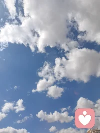 以前总想着，所有事情都要有个圆满的结局。后来才懂，很多故事，就是没有后续的。那些没说出口的告别，没实现的约定，没抓住的机会，就像流星划过，短暂却也真实地照亮过一段路。现在不想再和遗憾较劲了，坦然接受，然后带着它们，好好往前走。