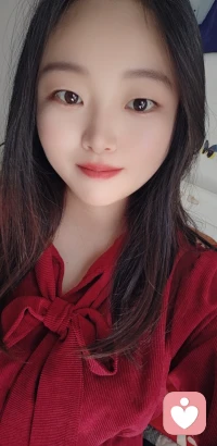 不用硬撑，不用懂事，你可以脆弱，可以难过，可以说出来，不用假装坚强，你可以放心把情绪交给我。