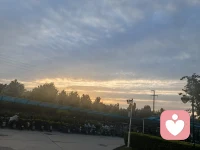 与其用泪水悔恨今天，不如用汗水拼搏今天。配图