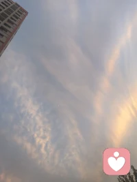 我们常因世俗观点和个人思维而陷入自我的牢笼。唯有打破固有思维，才能寻找更多元的选择。配图