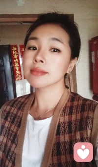 小七今日心情……❤️
阳光洒进房间的一刻在屏幕的这头接住了所有情绪，太阳下山的时候，去接我的小宝贝兴趣班，感谢今天每一位愿意敞开心扉的你们，小七在倾听，同时你们的所有的过往也在治愈着小七，愿我们都能在疲惫的生活里，被温柔接住呢！

小七随时都在呢！陪你！配图