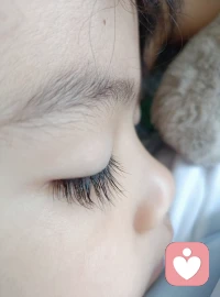 周日的夜，是宝妈的战前准备。
收拾书包、定好闹钟，藏起疲惫，为周一蓄力。
那些没说出口的焦虑，我替你接着。
小七在，陪你轻装上阵。💛


#单亲妈妈 #育儿日常 #情绪树洞 配图