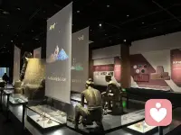 玄学提醒：尽量不要跟任何人，分享太多。喜事说多了，容易遭人眼红；烦心事讲出来，只会被人当作笑柄。人性中最凉薄的，就是见不得旁人过得好，尤其是曾经不如自己的人变得出色。真正通透的人，都懂藏起锋芒、默默努力。沉默并非懦弱，而是最有效的自我保护，高调易惹是非，沉稳才能走得长远，做好自己的事，才是根本。