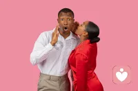 心若改了，命就顺了
 
现在的人，心里装着太多压力和委屈，一不顺心就口无遮拦，伤人又伤己。
身边一位朋友就是如此，生活压力大，心里烦躁，说话总带着刺，家人关心嫌烦，朋友帮忙也不领情，最后把身边人都推远了，日子越过越压抑。
 
老话说：心有所思，口有表达，口乃心之门户。你说出口的每句话，都是内心的写照与宣言。心里满是戾气，话自然难听；心若温和柔软，言语才会温暖。
 
改变从来不在别处，要从心开始。心变了，说话就变了；跟着待人接物就改了；行为不一样了，结果自然也会跟着变好。
多一句赞美，多一句感谢，少一点指责，少一点抱怨。越肯定别人，别人越愿意靠近你、帮你。
 
想改变命运，先改变自己的心。心宽了，话暖了，人生路自然越走越宽。
六时吉祥🙏
 
#治愈自己 #为人处世 #好好说话配图