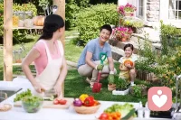 常常有人问我：为什么日子越忙，心越累？
其实很多痛苦，不是因为拥有太少，而是我们总在计较、纠结、委屈自己。
 
对人多一点微笑，
说话多一份温和，
看人多一份善意，
遇事少一点算计，
心自然就轻松了。
可道理都懂，情绪上来时，还是会难过、会崩溃、会无人可说。
 
你也常常心里堵得慌，睡不着、想太多、放不下，不用一个人硬扛。
我在给力心理，安安静静听你说，不评判、不催促、不敷衍。
把心里的苦倒一倒，把乱麻理一理，你会发现：心宽了，日子也就顺了。
 

 
 
 
这条更像真人在说话，温暖、不鸡汤，看完会觉得：
“有人懂我，我可以去找他聊聊。”
 
需要我再给你配一个更温柔的短句当微博置顶文案吗？配图