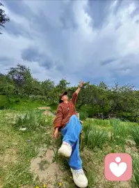 永远都不要觉得尴尬或者丢脸，你要明白，人只要活着 就会不断的犯错，不断的出丑、不断的搞砸，所以没必要对每一件事物都过度的自我反思，放松一点，别让那些小事，成为束缚你快乐的枷锁，这世间一切的存在，都没有那么重要，就像人吃饭是为了活着，但活着绝对不只是为了吃饭，人生仅仅只是一场体验而已。配图