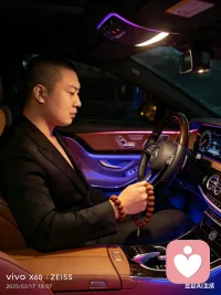 1. 先把自己活顺了，世界自然会对你温柔。
​
2. 能扛事，就是你最硬的底牌。
​
3. 少想没用的，多做有用的，情绪自然会让路。
​
4. 不必讨好所有人，你舒服，日子才舒服。
​
5. 慢慢来，没关系，只要一直在往前走，就不算输。
​
6. 心放宽，事看淡，该来的都在路上。
​
7. 你只管努力，剩下的交给时间，它从不辜负认真生活的人。
​
8. 稳住心态，稳住节奏，你比自己想象中更强大。配图