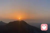 当你无法理解这个世界的时候，就去享受它，热烈又自由！配图