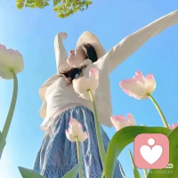 越长大越明白，有些情绪，真的只能自己消化。
深夜睡不着，心里堵得慌；
和人相处很累，却又无处诉说；
明明已经很努力了，还是会自我怀疑。
 
其实你真的已经很棒了，只是缺少一个能懂你、接住你的人。
不用一个人扛所有，难过了就说出来。
我会陪着你，慢慢梳理情绪，慢慢走出低谷，
让你知道，你从来都不是一个人。