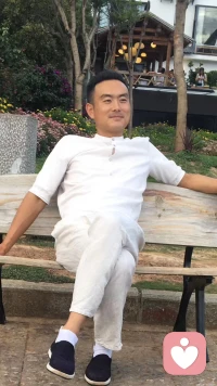 独处，
你在意它，就是孤独，
​你享受它，就是自由[玫瑰]