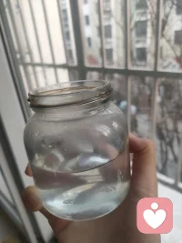 感恩生活中的一些切
从感恩这杯水开始
“谢谢你，干净的水，滋养我的身体，感谢我喝过的每一口水”配图