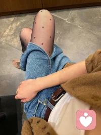 我觉得不管情侣还是朋友，争吵的时候都不应该说很刻薄的话来攻击对方，除非这场争吵的目的是断掉这个关系。 ​​​