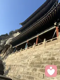 我们的迷茫与恐惧来自于对外的无知与偏见。让自身变强大的方法就是内在的提升与自我的认识