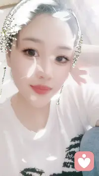 🌸世界很吵，我愿意做你安静的倾听者。🌸