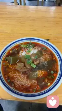 🌴 如果你：

经常焦虑不安、情绪低落，找不到原因长期失眠、胡思乱想，身心疲惫在感情、人际、生活中陷入内耗心里积压太多心事，无人倾诉想改变状态，却不知道从何开始
不妨停下来，给自己一次被治愈的机会。 一对一情绪梳理，不指责、不说教，只陪伴、懂倾听。帮你理清混乱的思绪，缓解紧绷的情绪，慢慢找回内心的平静与力量，重新轻松地生活。配图