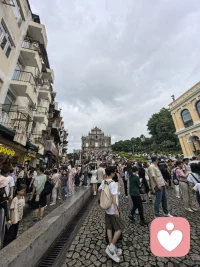 人生中有很多次的遇见，对你，我没有遗憾了，3年了，我昨晚迫不及待的把你的所有照片删了，把合照剪了，一把火烧光了，可能这样我就把你忘了，我现在摸着胸口说我现在已经记不清你的模样了，哈哈哈，告诉你；我现在真的把你忘了！！！！配图