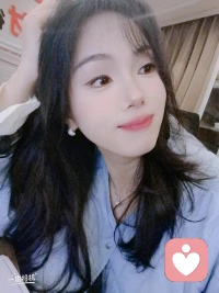 被爱是运气，自爱是底气，当你足够爱自己，就会发现，有没有人爱你并不重要，谋爱前先谋生，爱人前先爱己，爱自己是所有幸福的开头，自信一点我们不会比今天更年轻了，一定要先让自己快乐，才对得起这苦逼的人生，你才是自己生活里的主角,善待自己，世界才会善待你。配图