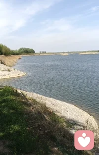 这个世界没有什么感同身受，你觉得心酸的事，在别人眼里可能只是故事。配图
