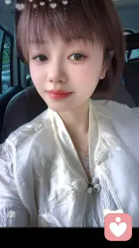 不必借光而行，你我亦是星辰，何况还有彩虹。配图