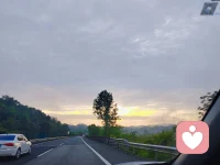 只要当你拥有了一个独立的，坚定的自我，你才敢于在亲密关系中敞开自己，因为你不再害怕被吞没！