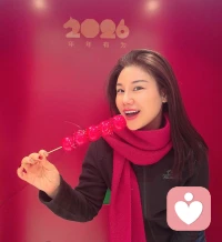 未来无法预料，别吝啬爱与生活。配图