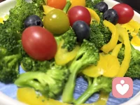 半生最想努力做到的是对自己的心完全诚实，从小到大我们都在努力的活成社会希望的样子，我们被各种身份标签所定义，却唯独迷失了最真实的自己，生娃是我当时的人生选择，每个人在不同的年龄段都会有不同的人生选择，选择你能承担的，承担你所选择的。配图