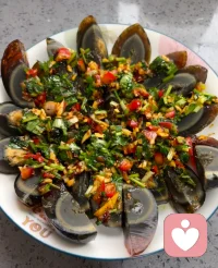 所有长久的关系，本质必须是两个有缘有善良有真心有良心的人相互报恩。双向奔赴的流动，相互理解，相互包容，知冷知热才可走到最后。配图