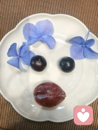 这小姑娘嘴唇有点厚🤭配图