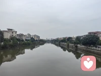 不纠结过去，如果心里装着太多过去，就装不下当下的阳光！配图